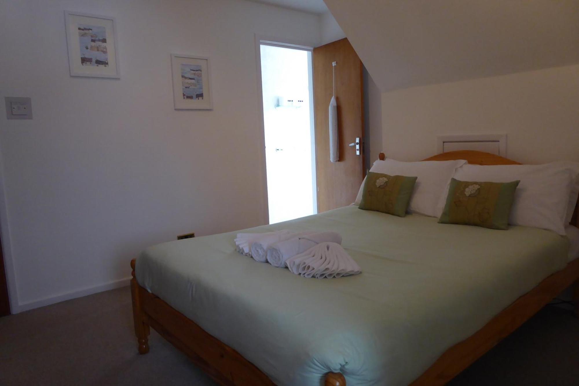 Capri Guest House Torquay Exterior photo